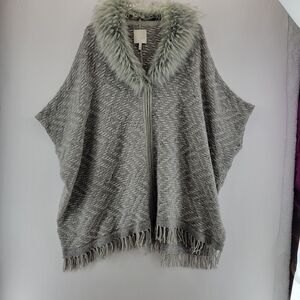 Joie Poncho Womens Medium Large Wool Yak Faux Fur Collar Gray Chunky Knit Zipper